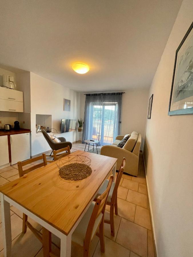 Apartment Frina I, Island Hvar Елса Экстерьер фото
